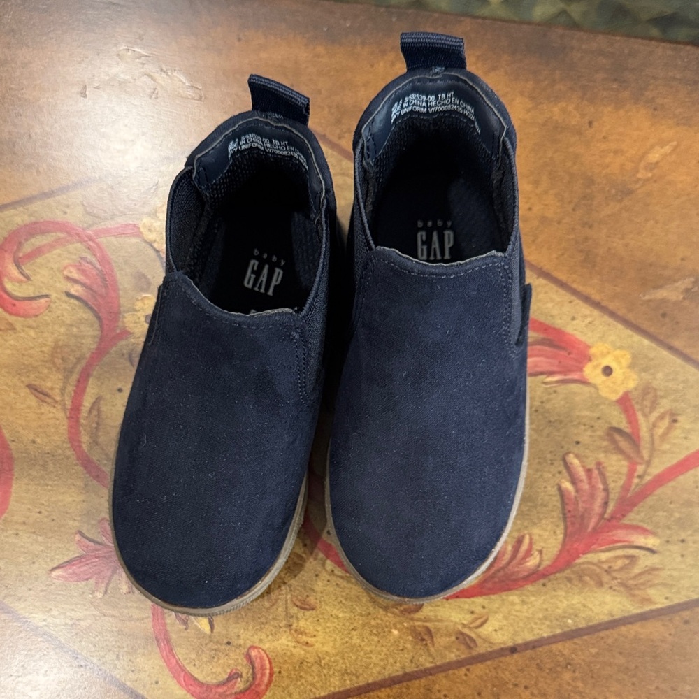 Baby GAP Kids Dark Blue Boots 5 baby toddler never used